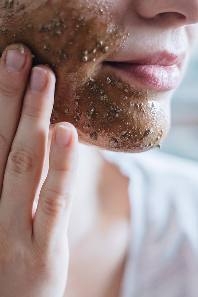 Pomegranate Peel Scrub | 4 Pomegranate Beauty Recipes