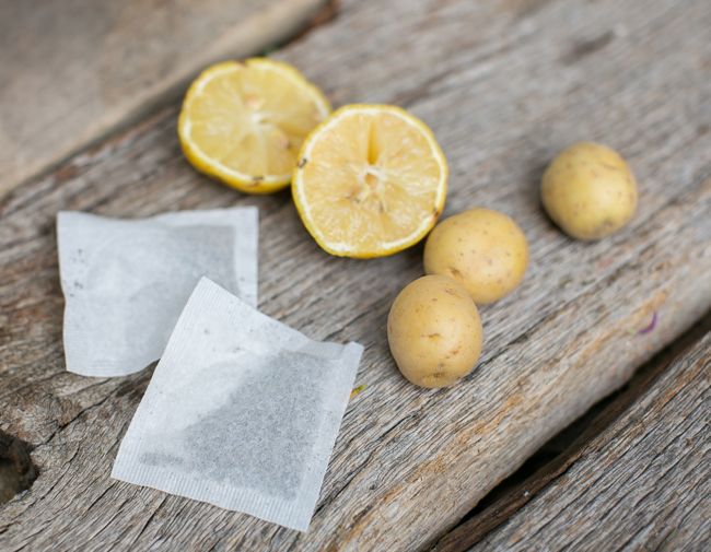 Lemon Chamomile Color Boost | 10 Homemade Hair Treatments | HelloGlow.co