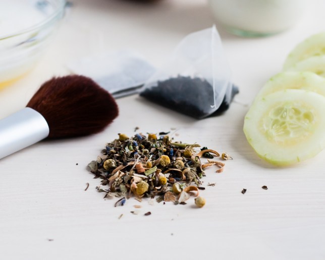 Chamomile Tea for Tired Eyes