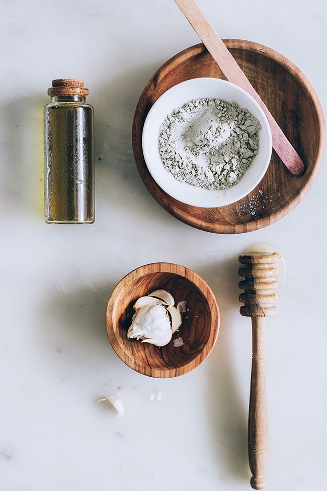 Garlic Acne Buster Mask
