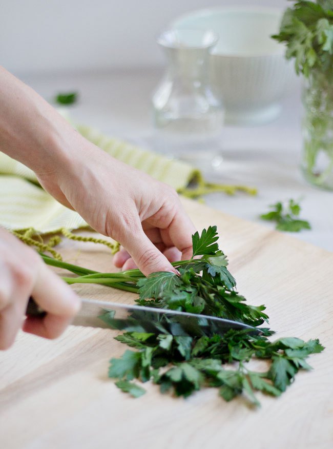Parsley eye mask for dark circles